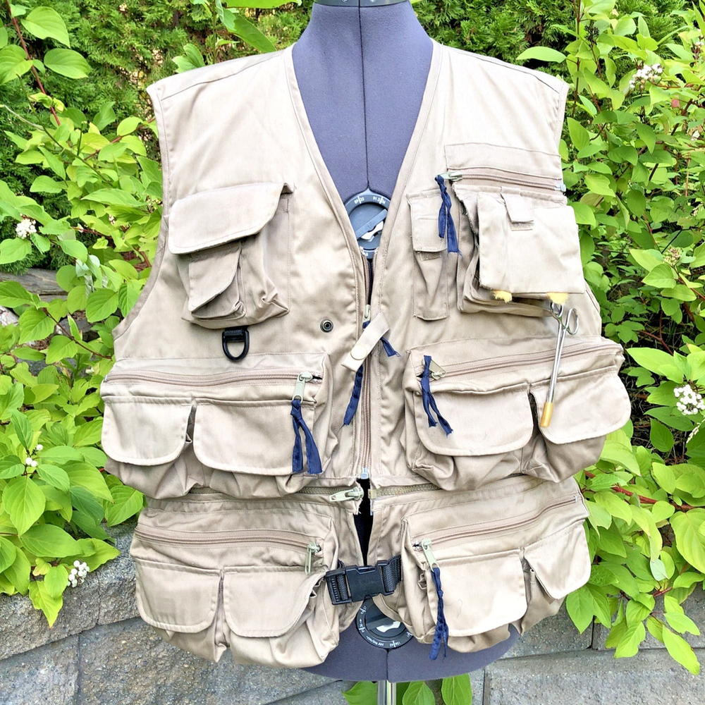 Size L Bushline Outdoors Mens Fly Fishing Vest Multiple Pockets Pliers CN